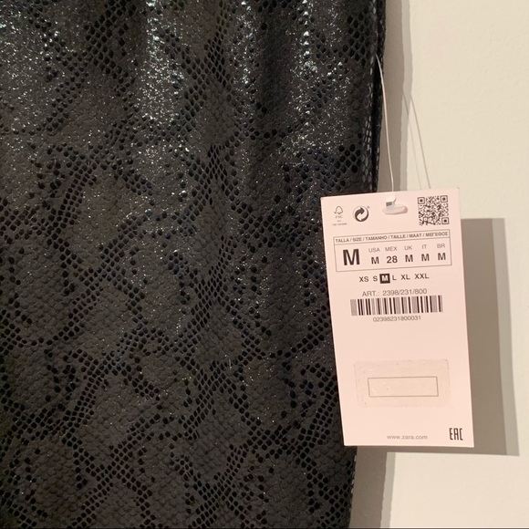 Faux Snake Skin Black Leggings - Picture 10 of 12